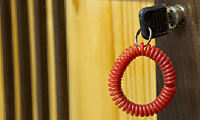 鍵付きロッカー