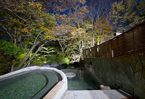 変化に富んだ露天風呂の風情